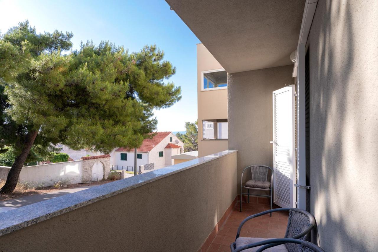 Villa Dalmatia Apartments Bol Exterior foto